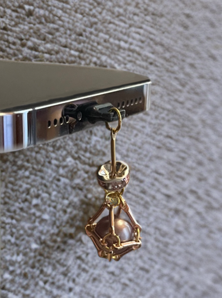 Edison Pearl USB Lightning Port Charm – Handmade Gold-Tone & Crystal Accent Design