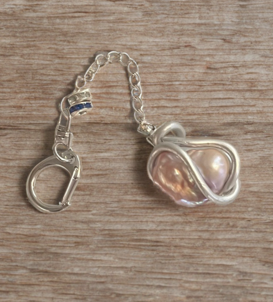 Baroque Edison Pearl Keychain Clip – Hand-Wrapped with Crystal Accents