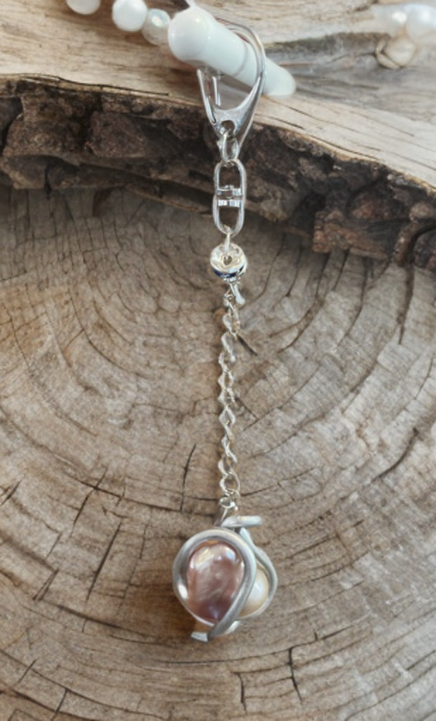 Baroque Edison Pearl Keychain Clip – Hand-Wrapped with Crystal Accents
