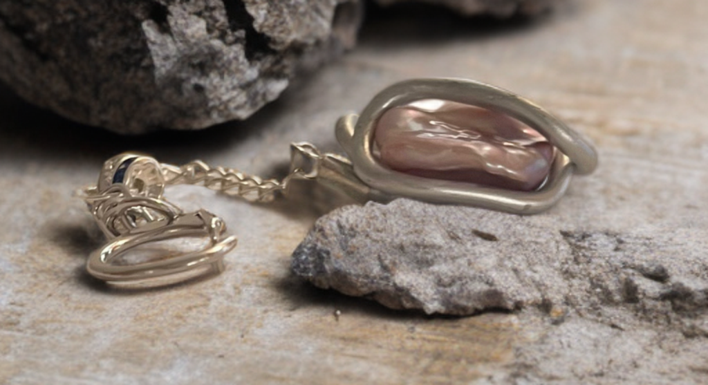 Baroque Edison Pearl Keychain Clip – Hand-Wrapped with Crystal Accents