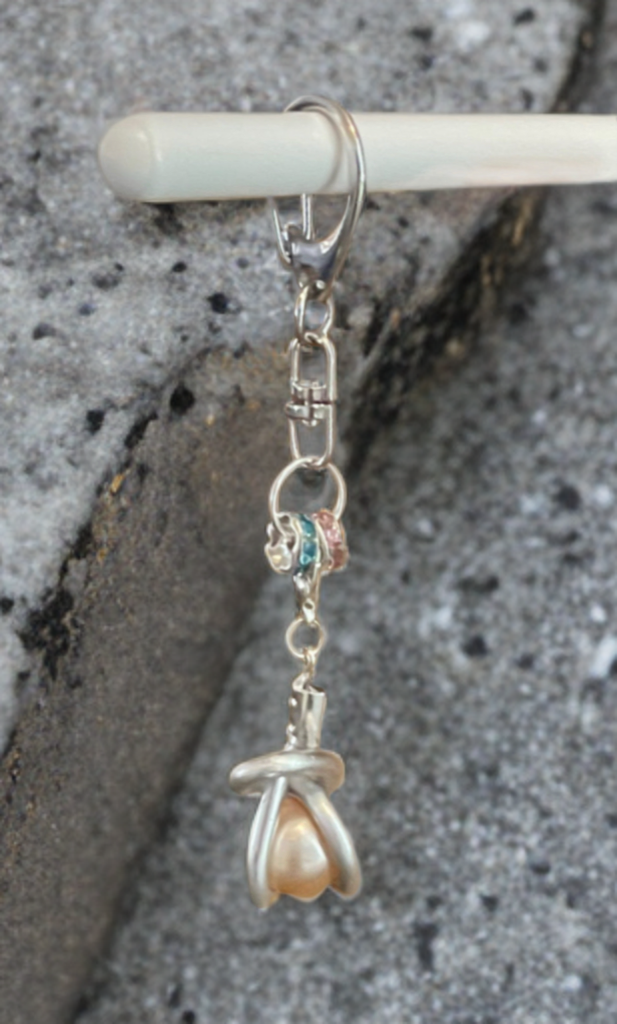 Edison Pearl Keychain Clip – Hand-Wrapped with Crystal Accents