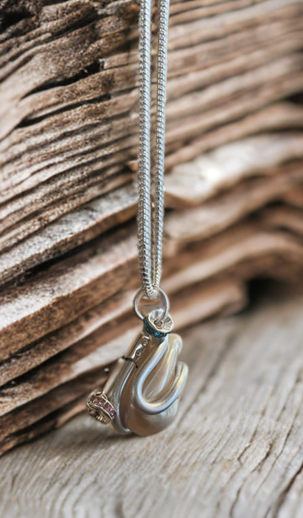 Elegant Baroque Pearl Pendant Necklace – Handcrafted 925 Sterling Silver with Crystal Accents