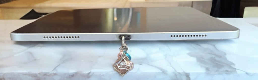 Petite Baroque Pearl USB-C Port Charm