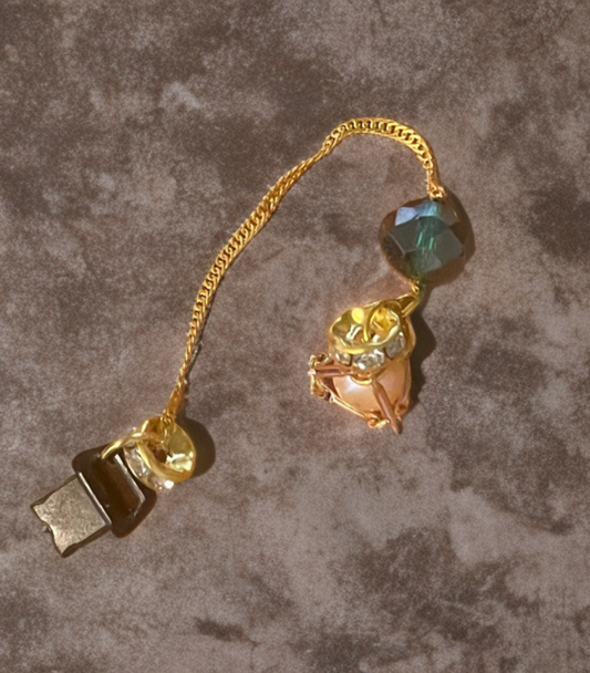 Petite Edison Pearl Lightning Port Charm – Emerald Accent
