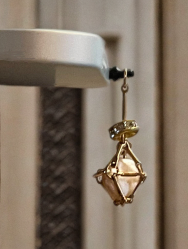 Petite Baroque Pearl USB-C Port Charm – Gold Toned Cage with Crystal Accent