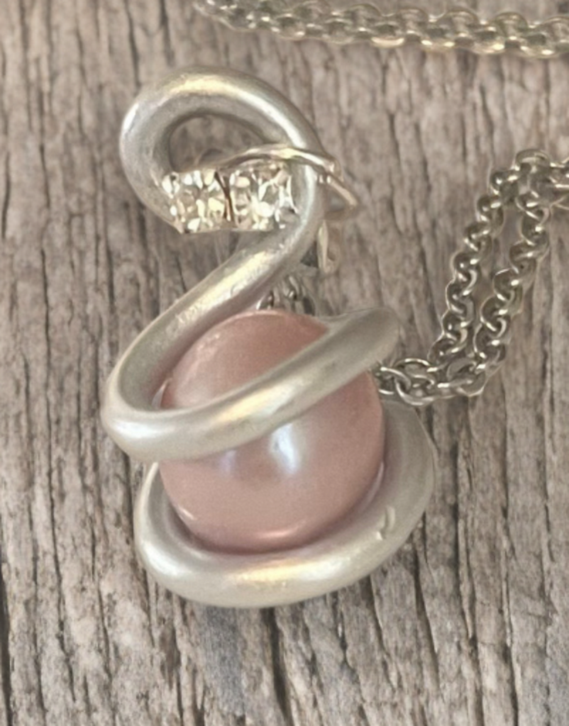 One-of-a-Kind Edison Pearl Necklace – Handcrafted Artistic Design
