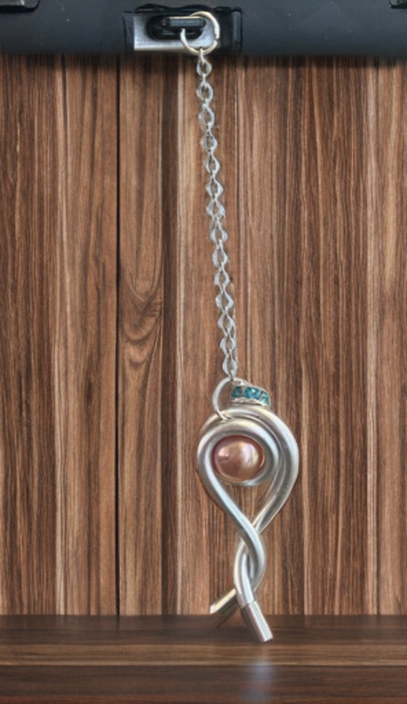 Handcrafted Edison Pearl USB-C Charm – Wire Wrapped with Blue Crystal Accent (This Pearl has an unique nacre, the top layer of the pearl)