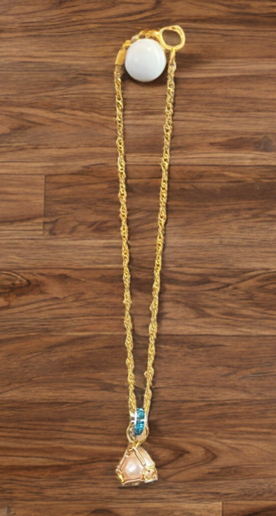 Edison Pearl Bracelet – Gold Toned Chain with Blue Crystal Accent (7”)