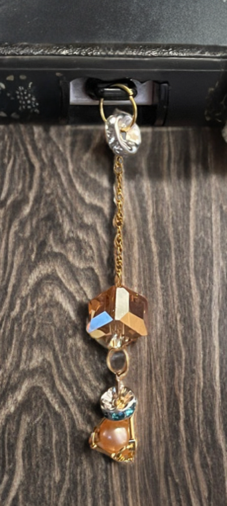 Petite Edison Pearl & Golden Gemstone USB-C Charm