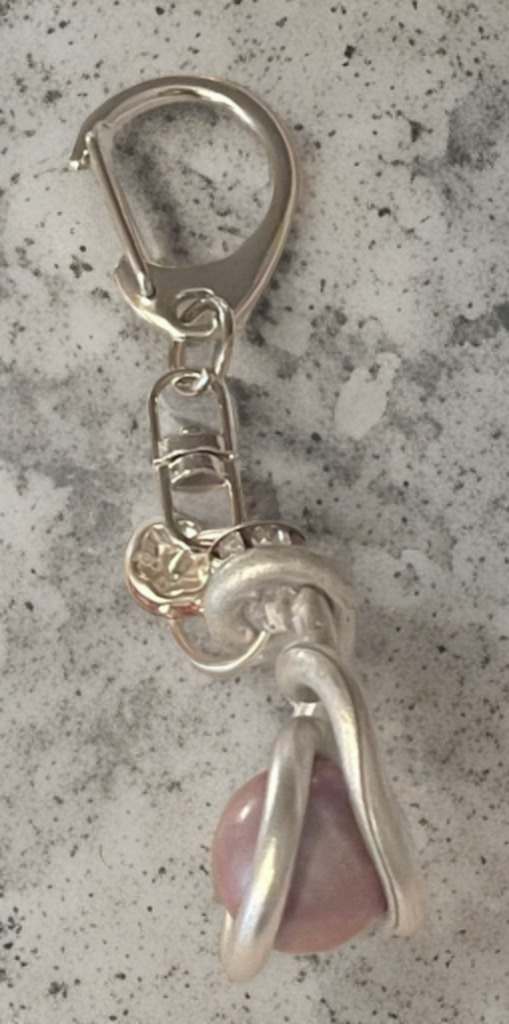 ✨ Handcrafted Edison Pearl Keychain ✨