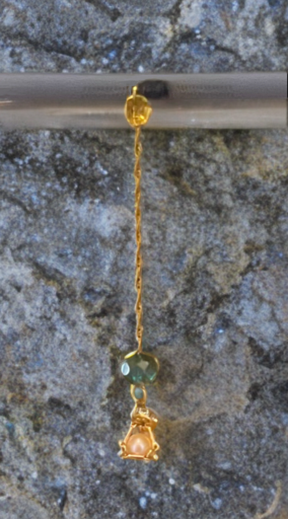 Petite Edison Pearl Lightning Port Charm – Emerald Accent