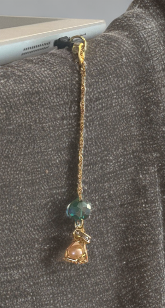 Petite Edison Pearl Lightning Port Charm – Emerald Accent