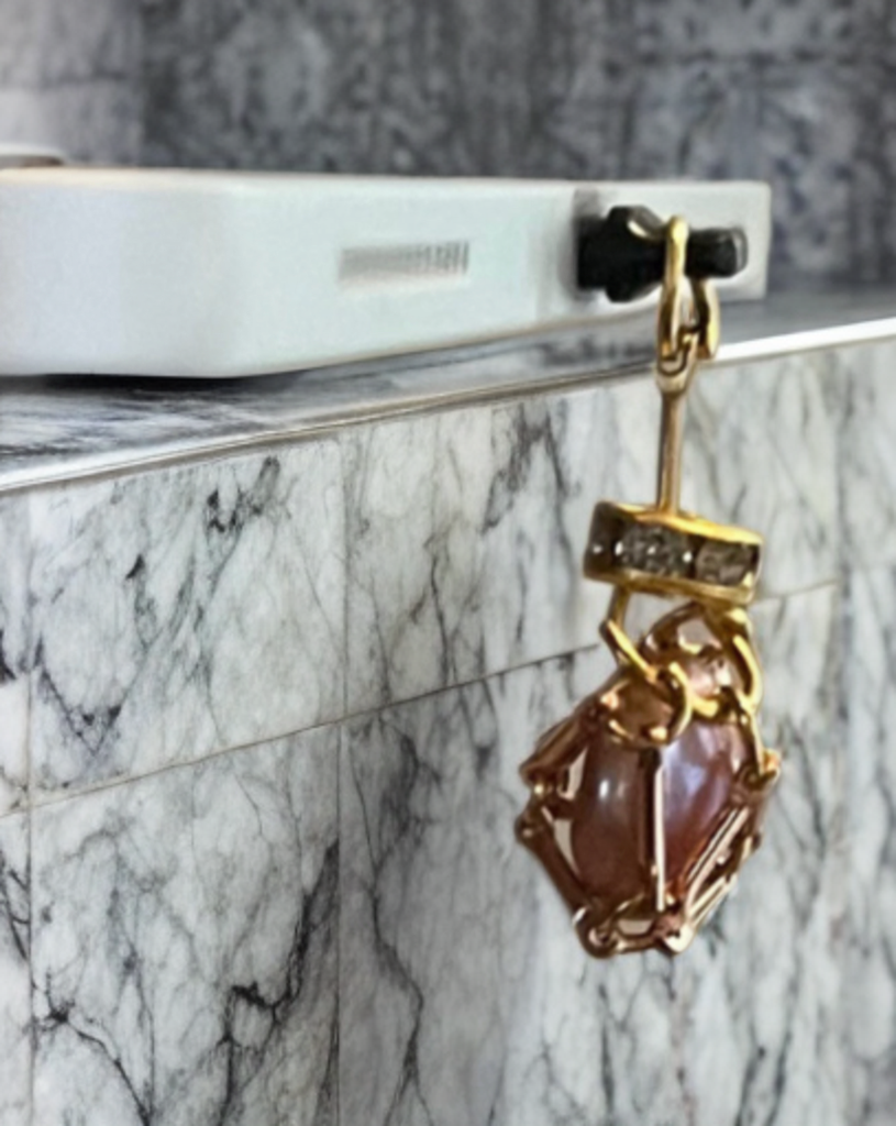 Petite Baroque Button Pearl USB-C Port Charm – Gold Toned Cage with Crystal Accents