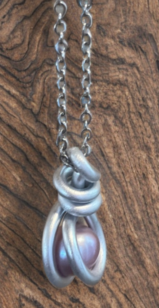 Handmade Edison Pearl Pendant Necklace – Sculpted Wire Wrap in Silver Tone